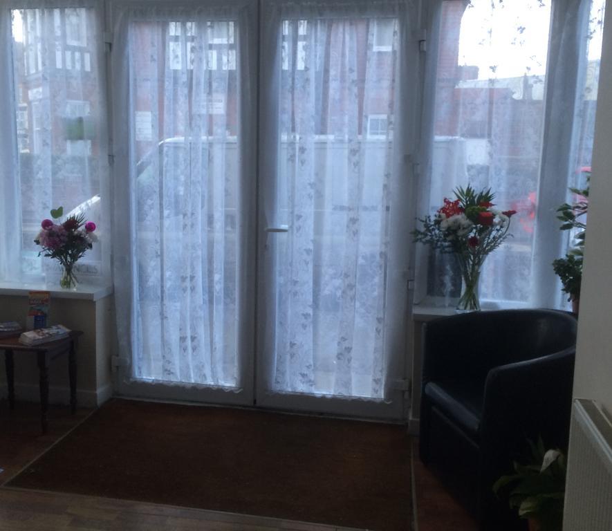 Chatley Court Guest House Бридлингтън Екстериор снимка