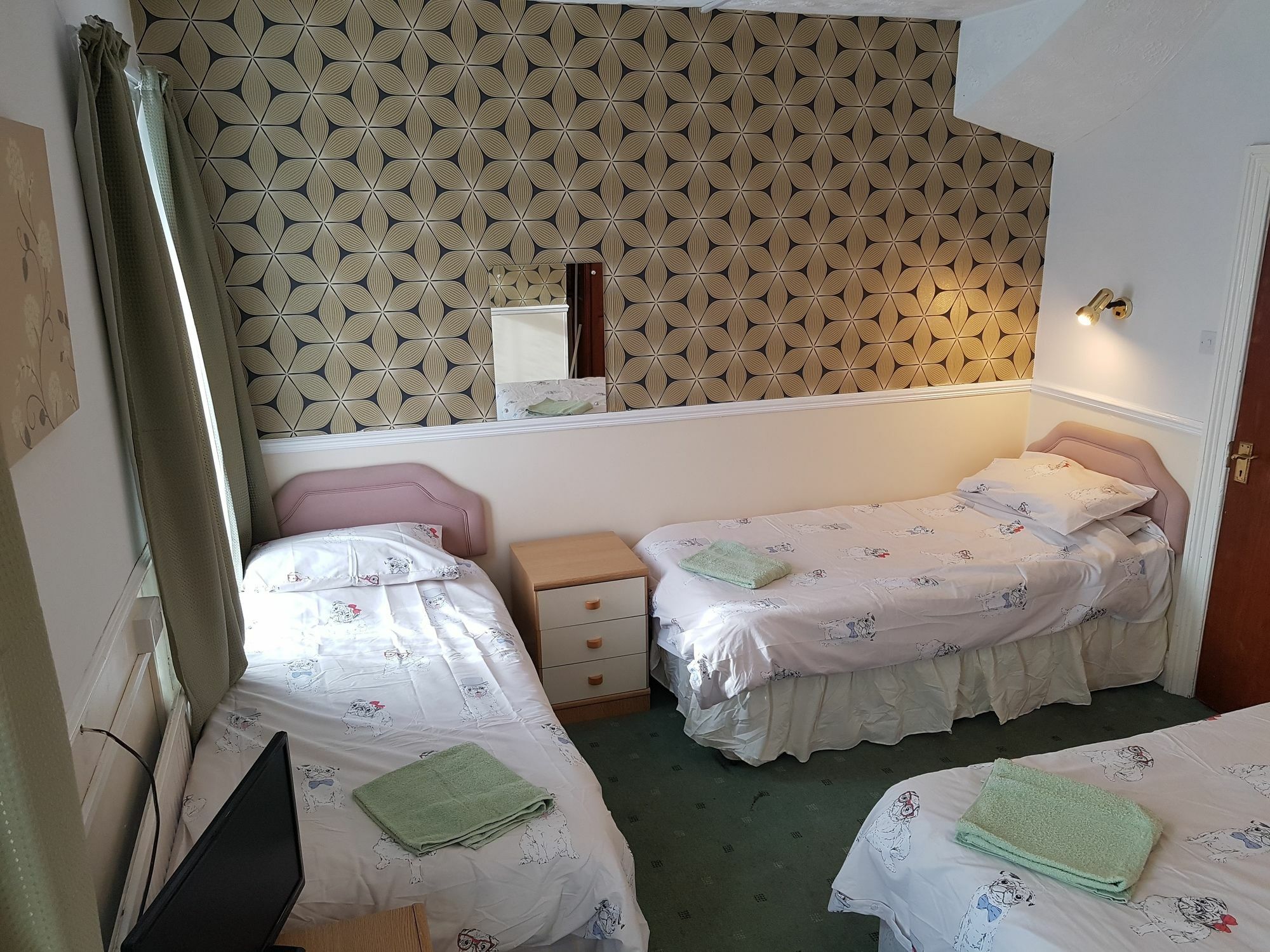 Chatley Court Guest House Бридлингтън Екстериор снимка